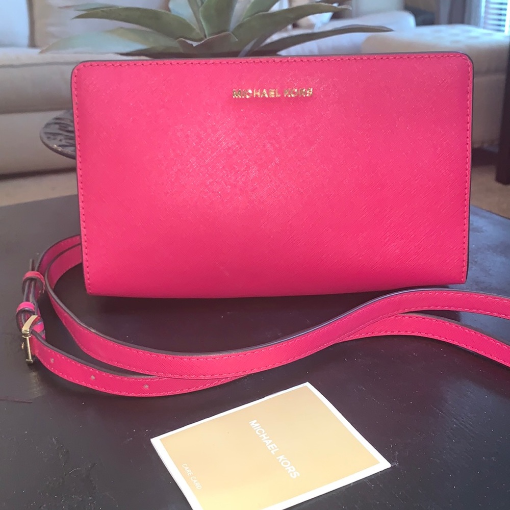 Micheal kors NEVER used hot pink cross body